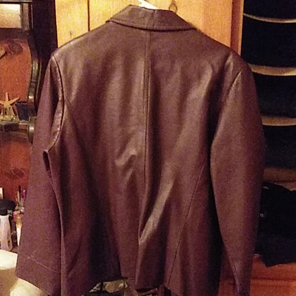 A jacket - Picture 2 of 3